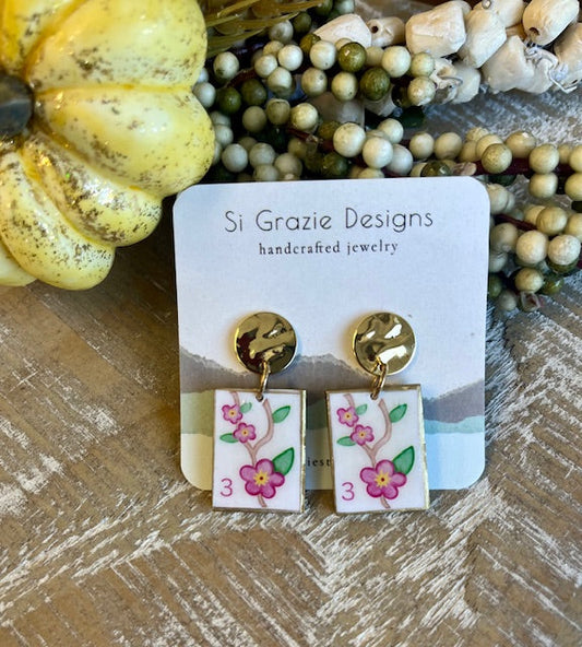 Disc Drop Mahjong-Inspired Earrings – Pink Flower